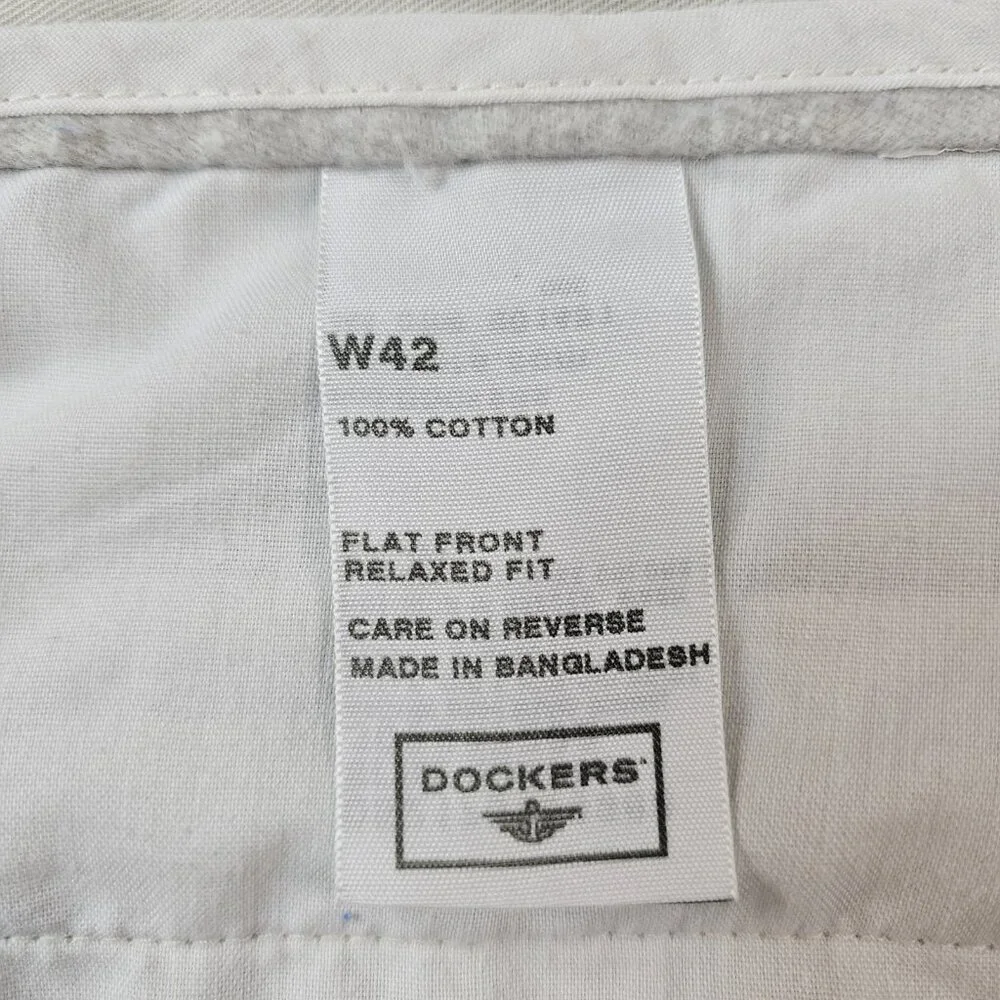 Dockers Shorts Mens 42 Light Khaki Relaxed Fit Flat Front Chino 9